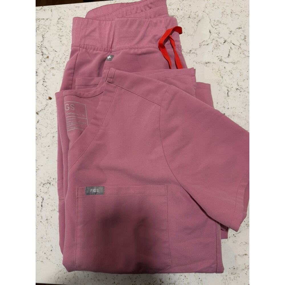 FIGS Pink Scrub Set Women’s Medium Petite Jogger Pants + Small Top